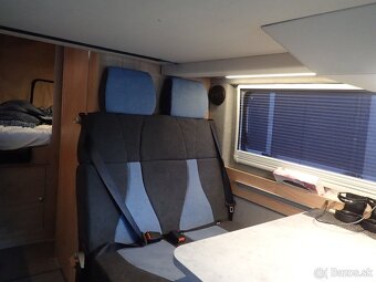 Zánovná vestavba obytné auto karavan L4H3 pre 4 osoby - 19
