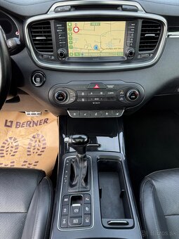 KIA Sorento 2.2 CRDi 4WD Platinum A/T - 19