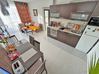 Moderný dvojizbový apartmán v elegantnom komplexe - Slnečné  - 19