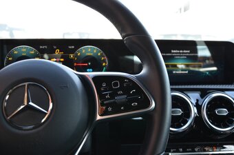 Mercedes-Benz A trieda 250 e /T Style 160KW PheV - 19