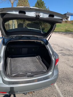 Toyota Avensis Combi T27 2.0 D4D - 19