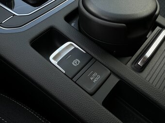 Volkswagen Passat Variant 2.0 TDi DSG 4Motion - 19