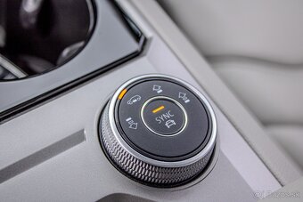 Volkswagen Touareg 3.0 V6 TDI SCR 210kW R-Line 4Motion - 19