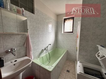 PREDAJ Rodinný dom v centre mesta Turany, s krásnym pozemkom - 19