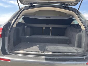 Mercedes-Benz E 300de 4MATIC Sedan–2021/Hybrid/Odpocet DPH - 19