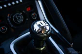 Peugeot 3008 1.6 VTi Anniversary Pack 88kW - 19