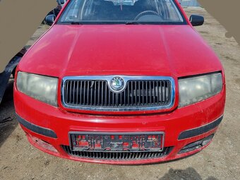 ŠKODA FABIA 1 predný nárazník červenej farby - 19