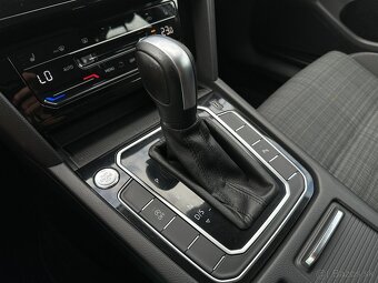 Volkswagen Passat Variant 2.0 TDi DSG 4Motion, r.v.: 2020 - 19
