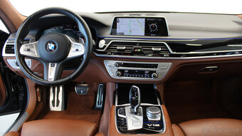 BMW M760Li xDrive Limousine, jediný "rukavičkový" majiteľ - 19