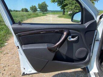 Dacia Duster 1.5 dCi 81kW 4x4 klima 1.maj.,nové ČR, serviska - 19