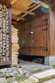 Predaj 4 izbový zrub pri lese, 7,5á pozemok, Nízke Tatry, EX - 19