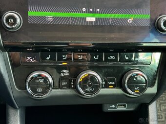 Škoda Octavia Combi 2.0 TDI Ambition DSG - 19