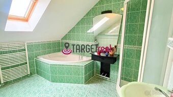 NA PREDAJ – Rodinný dom s veľkým pozemkom a dvomi bytovými j - 19