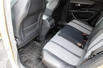 Peugeot 3008 1.2 PureTech 96kW (2017) - 19