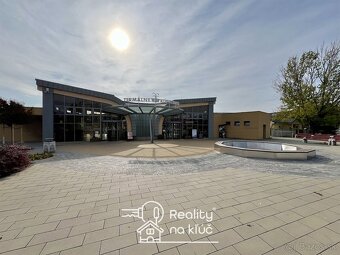 Na predaj zariadený 2-izbový apartmánový byt s balkónom - 19