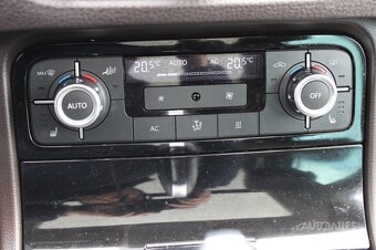 Volkswagen Touareg 3,0 TDi V6 176 kW 4 MOTION - 19
