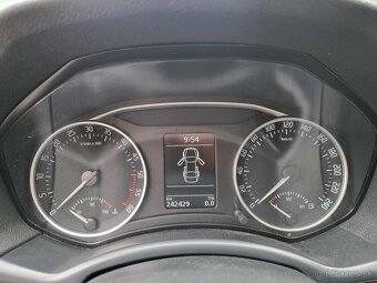 ROZPREDAM SKODA OCTAVIA 2 EU VERZIA na diely xenony - 19