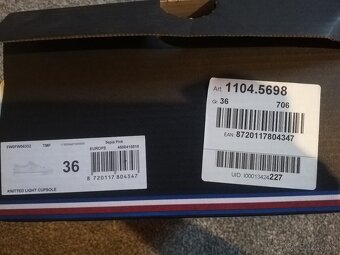 Predám tenisky Tommy Hilfiger - veľkosť č. 36 - 19