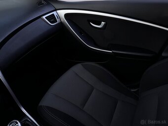 Hyundai i30 CW 1.6i MPI CVVT Family - 19