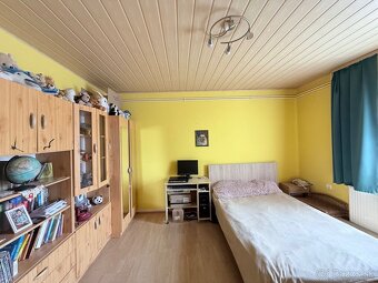 MAĎARSKO FORRÓ - SUPER 5 IZBOVÝ RD SO ZÁHRADOU - 19