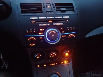 Mazda 3---1.6i-benzin--77Kw-105Ps-najazdené.-157300km - 19