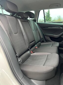 Škoda Octavia Combi 2.0 TDI SCR Ambition - 19