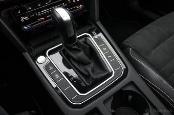 Volkswagen Passat Variant 2.0 TDI EVO Elegance DSG - 19
