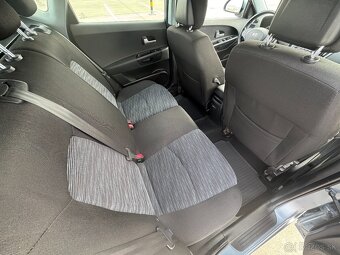 Kia Ceed kombi 1.6 benzín 2008 SR auto 1. Majiteľ - 19