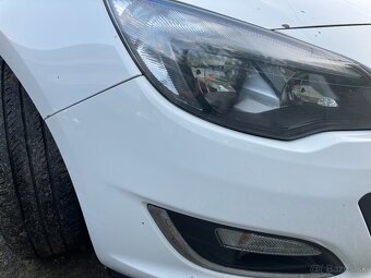 Opel Astra ST 1,7CDTi - 19