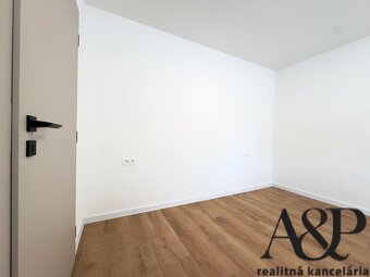 LUXUSNÝ 3 IZBOVÝ BYT V CENTRE MESTA, 68M2, NÁM. OSLOBODENIA, - 19