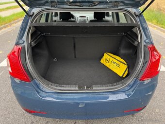 Kia Ceed 1.4 16V Exclusive Nová STK - 19