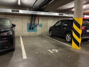 Veľmi pekný a priestranný 2 izb. byt vo výbornej lokalite - 19