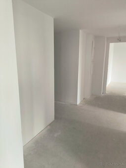 NOVINKA úplne nový 4-izbový byt v novostavbe GUTHAUS,111 m² - 19