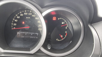 Suzuki Grand Vitara 3.2 V6 4x4 - 19