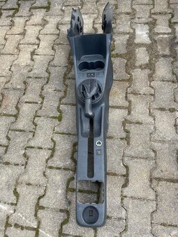 Predám náhradné diely a motor pre Škoda Fabia 2 - 1.4 16V - 19
