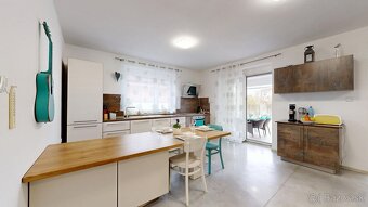 PREDAJ – VEĽKÝ 7-IZBOVÝ RODINNÝ DOM V TRNAVE, VHODNÝ NA BÝVA - 19