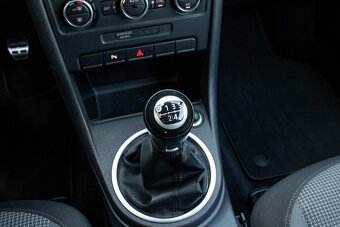 Volkswagen Beetle Cabrio 1.6 TDI Design - 19