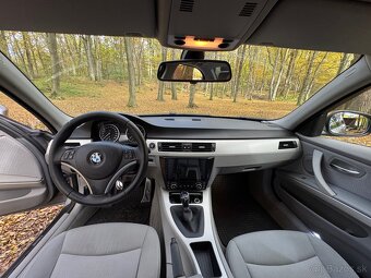 BMW E90 318i - 19