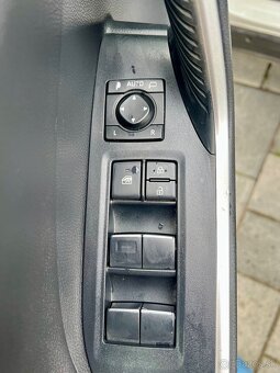 Toyota RAV 4 2.5Hybrid AWD Selection JBL 2019 SR 105000km - 19