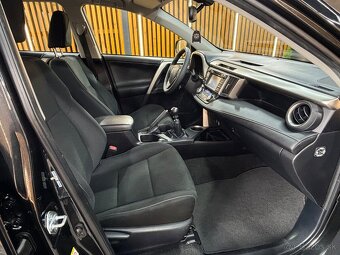 Toyota RAV4 2.0 l D-4D Active - 19
