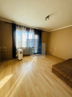 Ponúkame na predaj 5 - izbový poschodový podpivničený dom v - 19