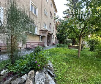 PREDAJ 2-IZB byt priamo v srdci centra mesta pri Námestí - 19