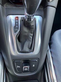 Predám OPEL ZAFIRA Tourer 7miest, 1.4Turbo, automat - 19