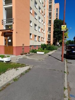 Rezervovaný kompletne zrekonštruovaný 4-izbový byt - 19