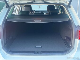 Volkswagen Passat 2.0Tdi DSG Highline,virtual,nova STK a EK - 19