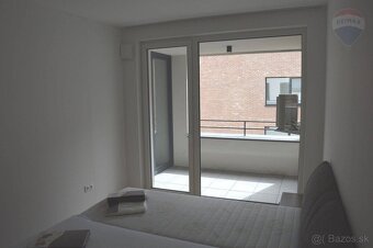 Prenájom novostavba 2 izbový byt Nitra centrum + garážové st - 19