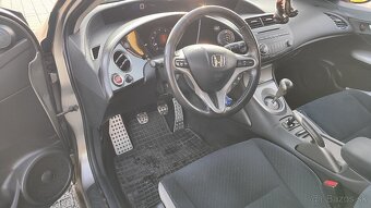 Predám Hondu Civic 1.8 Vtec SPORT - 19