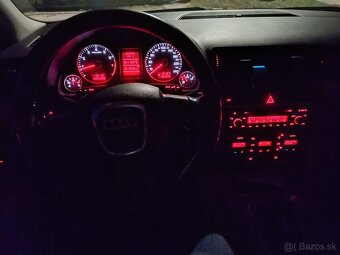 Predám Audi A4 b7 1.6 75Kw benzín - 19