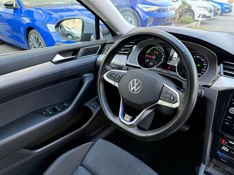 VW Passat GTE Variant 1.4 TSI 160kW DSG - záruka Autodraft - 19