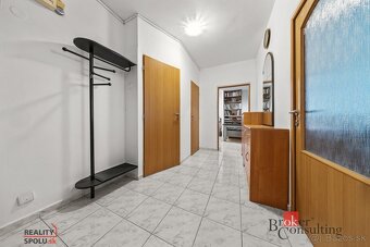 Svetlý 4-izbový byt s lodžiou a krásnym výhľadom – ideálne b - 19